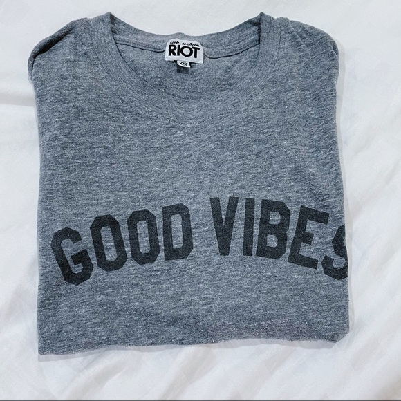Good Vibes T-shirt - Picture 4 of 4